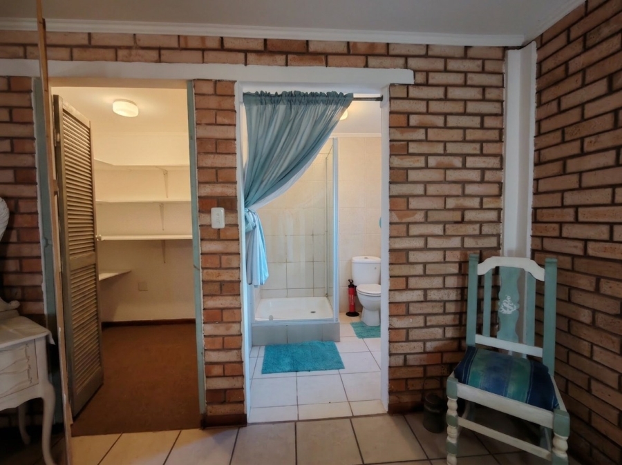 4 Bedroom Property for Sale in Boknesstrand Eastern Cape